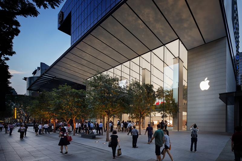 东南亚第一家Apple Store开张了！
